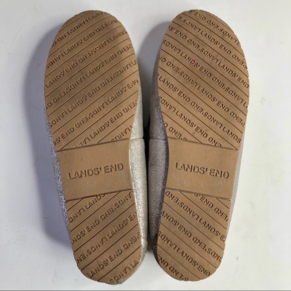 Lands’ End silver metallic leather slippers faux fur lining moccasins mocs 6 - Picture 11 of 12